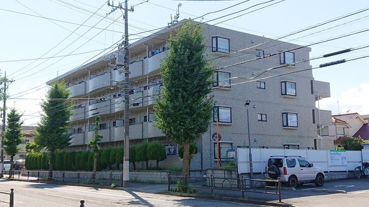 クレール栄町...